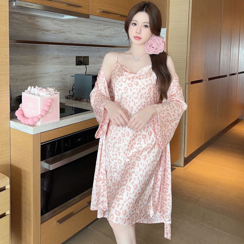 طقم تنورة بحزام خلفي فاخر مطبو - مراجعة Robe Silk Women وسعره