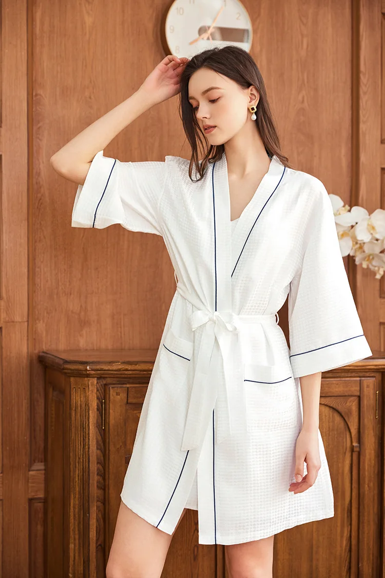 الهراء الجاكار 100% التوت الحر - مراجعة Robe Silk Women وسعره