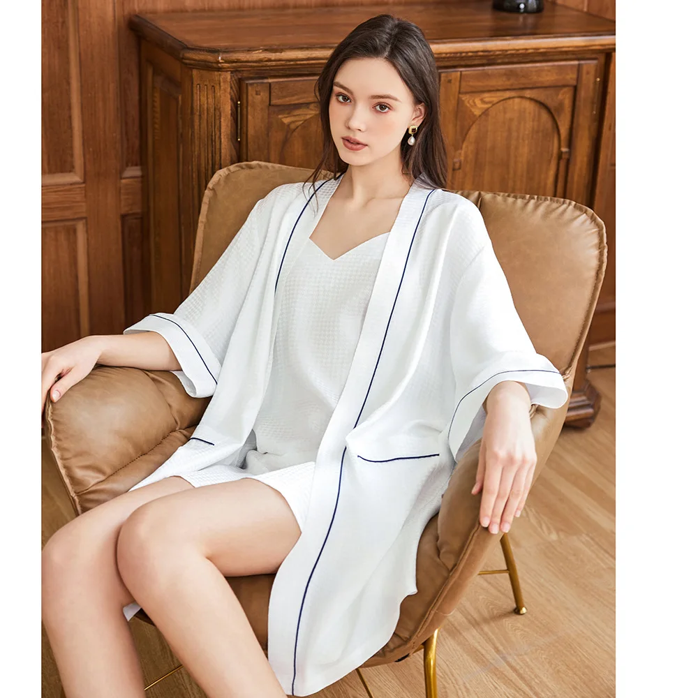 الهراء الجاكار 100% التوت الحر - مراجعة Robe Silk Women وسعره