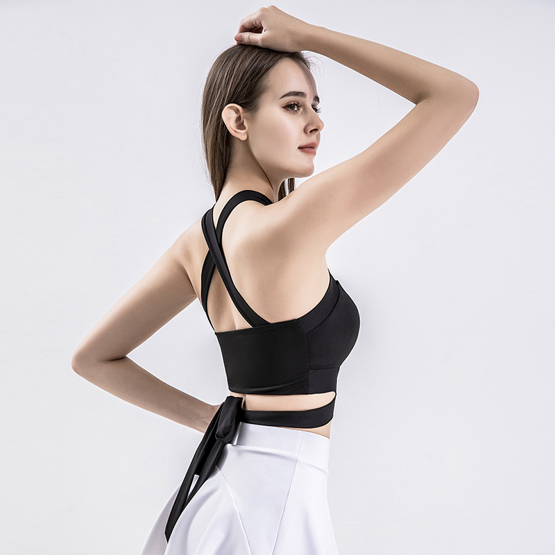 بلوزة رياضية نسائية لليوغا وال - مراجعة Push Up Bra Padded وسعره