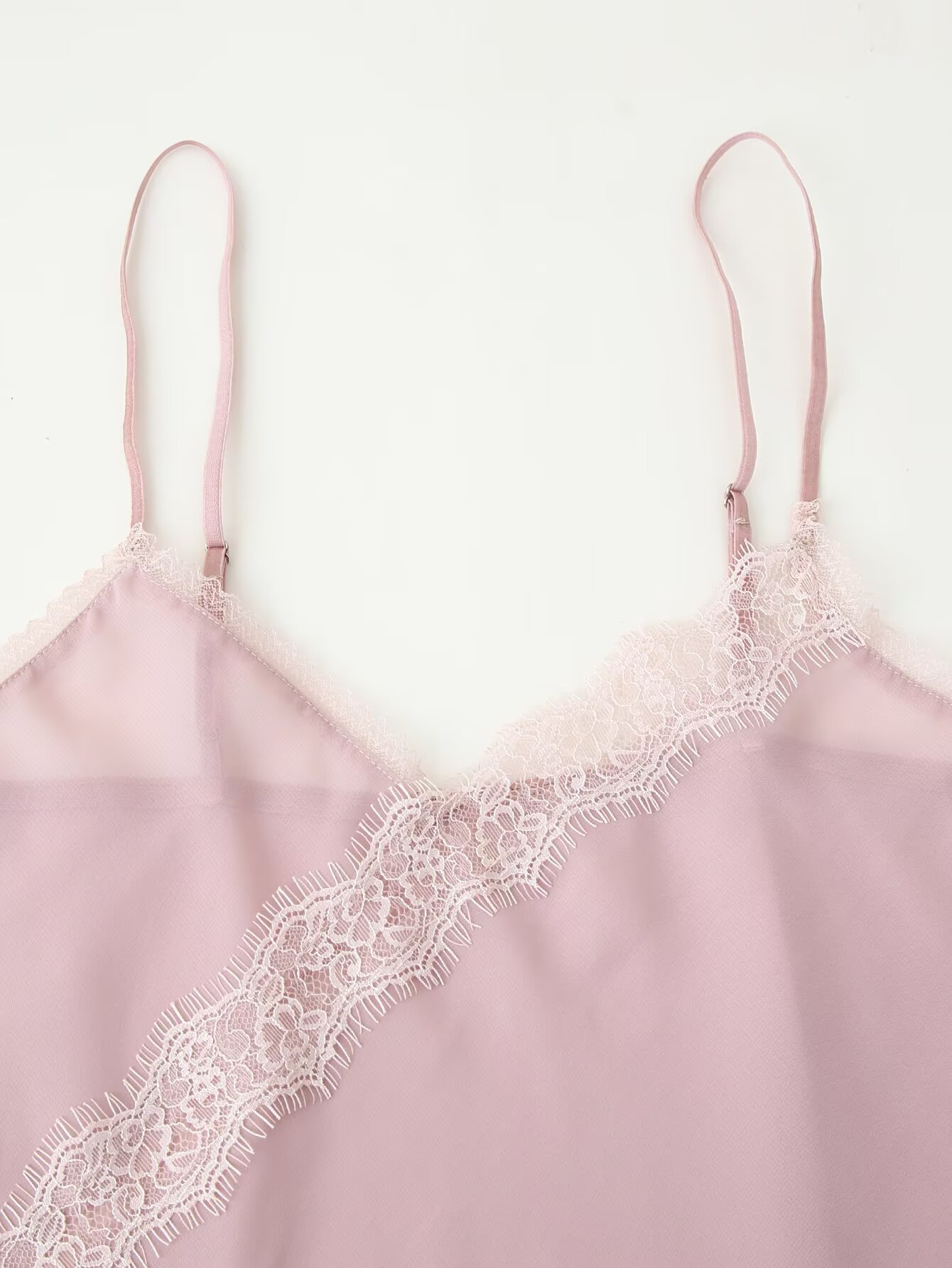 طقم توب وتنورة نسائي وردي من T - مراجعة Cami Top Lace وسعره
