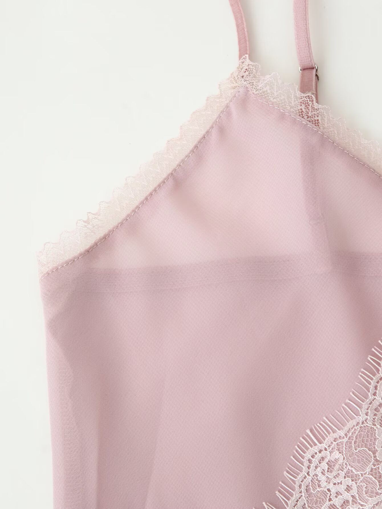 طقم توب وتنورة نسائي وردي من T - مراجعة Cami Top Lace وسعره
