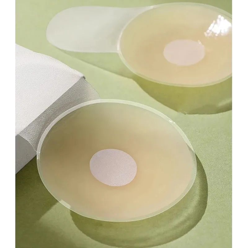 زوج واحد من أغطية الحلمات السي - مراجعة Silicone Bra Adhesive وسعره